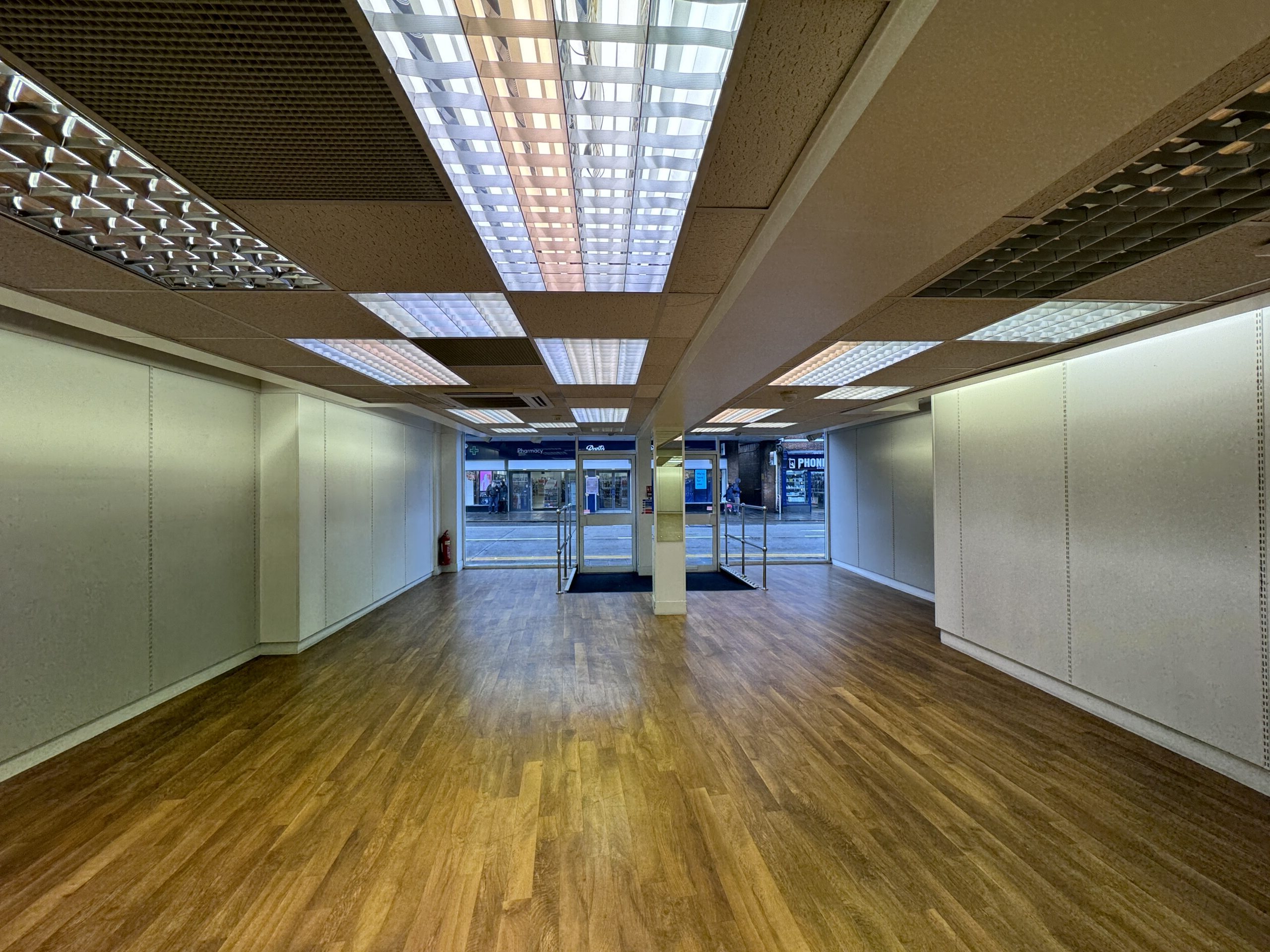 Retail space to rent in East Midlands